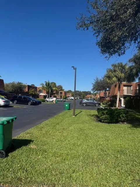 1210 SW 118th Terrace Davie, FL 33325