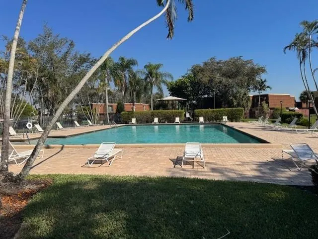 1210 SW 118th Terrace Davie, FL 33325