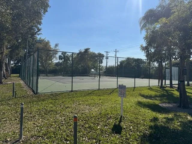 1210 SW 118th Terrace Davie, FL 33325
