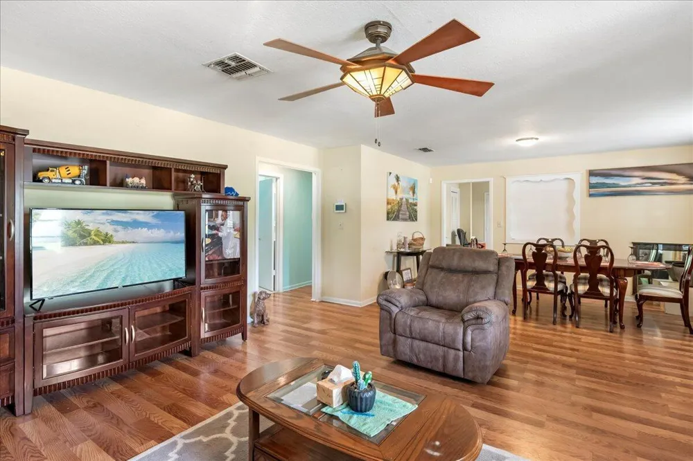 216 Micco Avenue Sebring, FL 33870