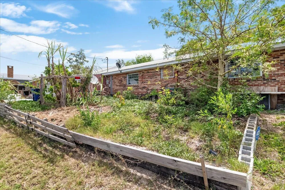 216 Micco Avenue Sebring, FL 33870