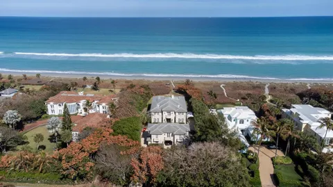 19 Beach Road