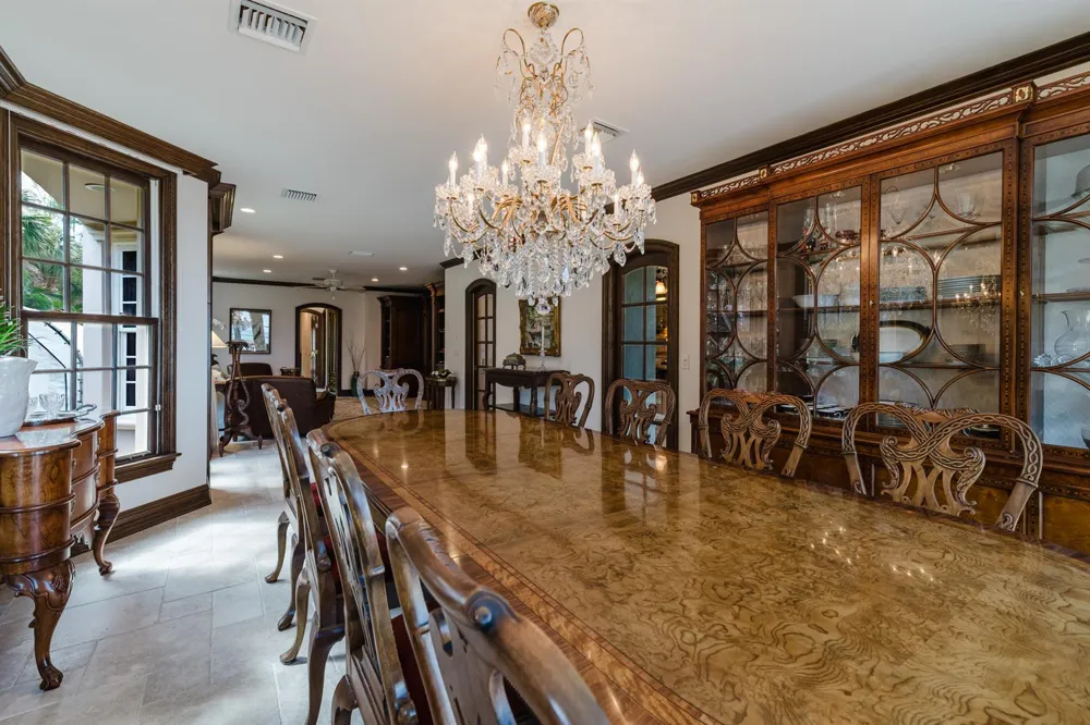 19 Beach Road Jupiter Island, FL 33455