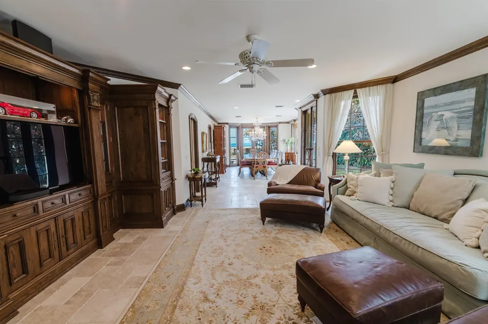 19 Beach Road Jupiter Island, FL 33455