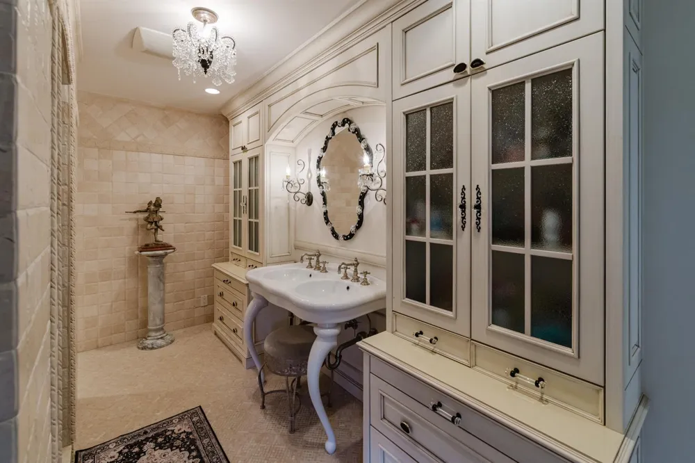 19 Beach Road Jupiter Island, FL 33455