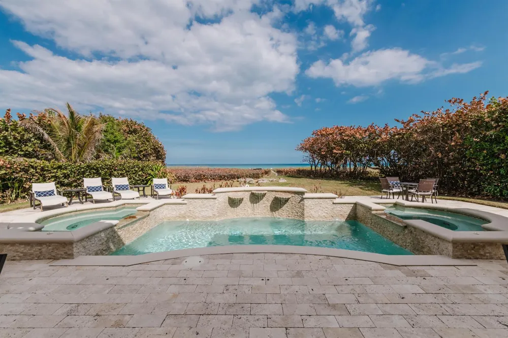 19 Beach Road Jupiter Island, FL 33455