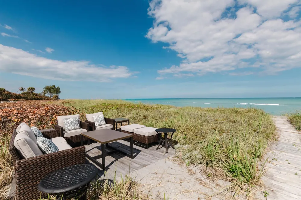 19 Beach Road Jupiter Island, FL 33455