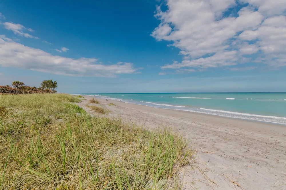 19 Beach Road Jupiter Island, FL 33455