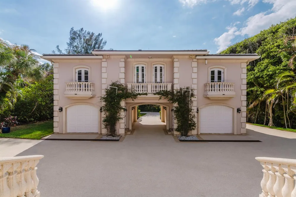 19 Beach Road Jupiter Island, FL 33455