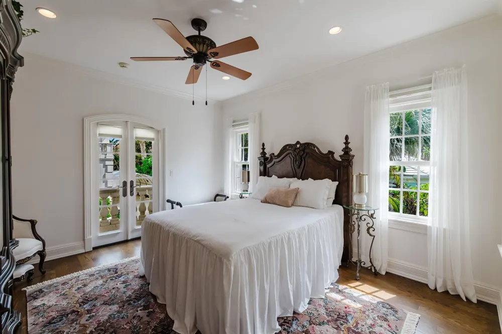 19 Beach Road Jupiter Island, FL 33455