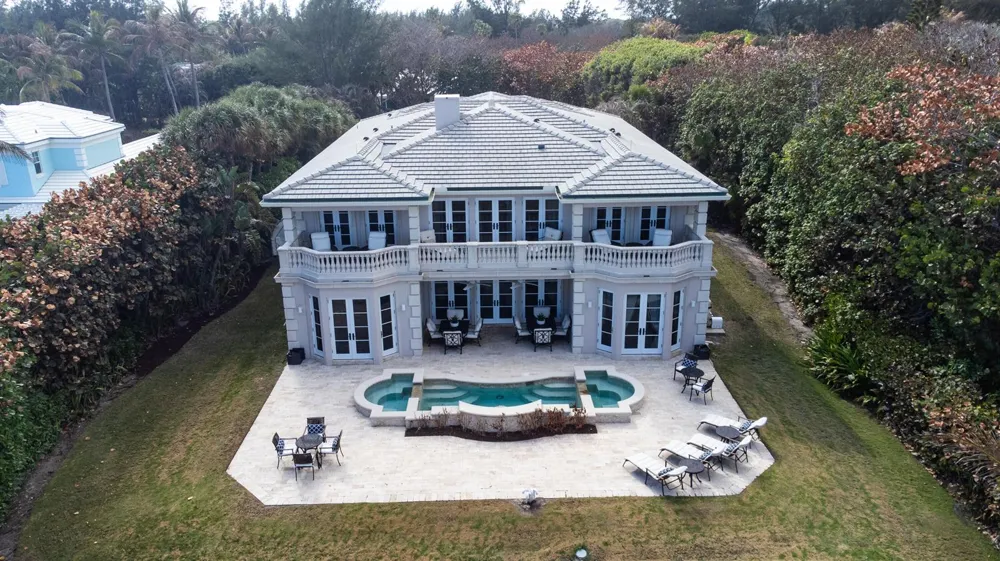 19 Beach Road Jupiter Island, FL 33455