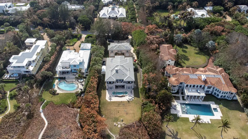 19 Beach Road Jupiter Island, FL 33455
