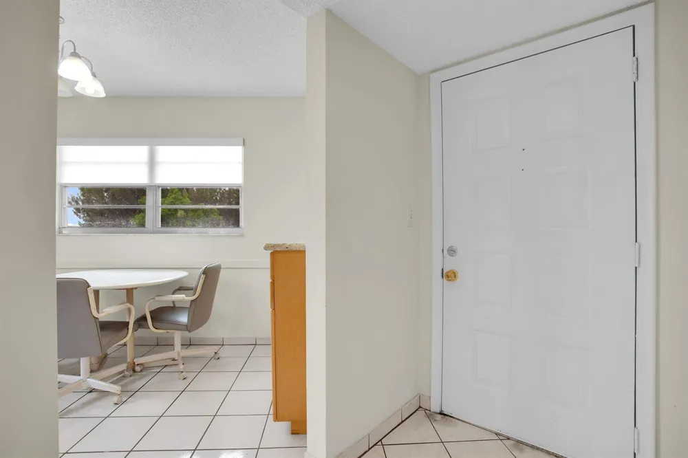 1605 Abaco Drive #M4 Coconut Creek, FL 33066