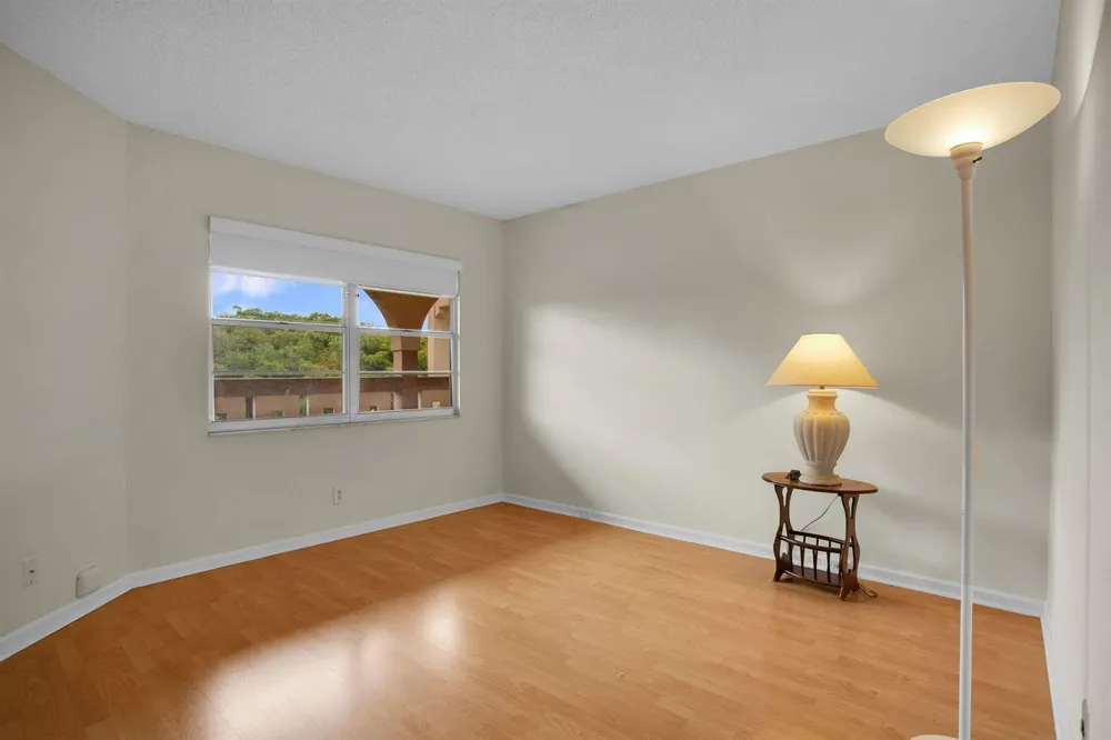 1605 Abaco Drive #M4 Coconut Creek, FL 33066