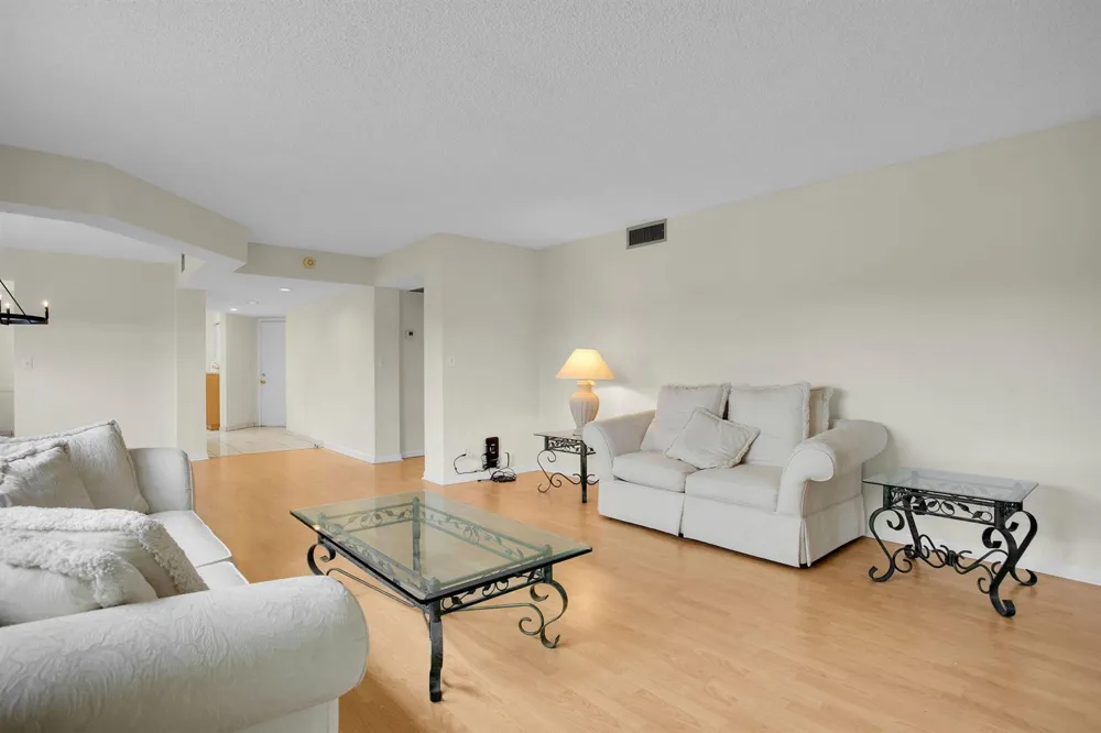 1605 Abaco Drive #M4 Coconut Creek, FL 33066