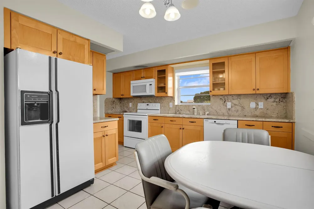 1605 Abaco Drive #M4 Coconut Creek, FL 33066