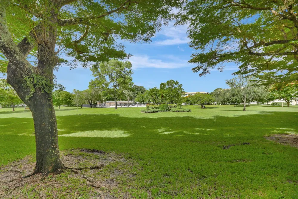 1605 Abaco Drive #M4 Coconut Creek, FL 33066