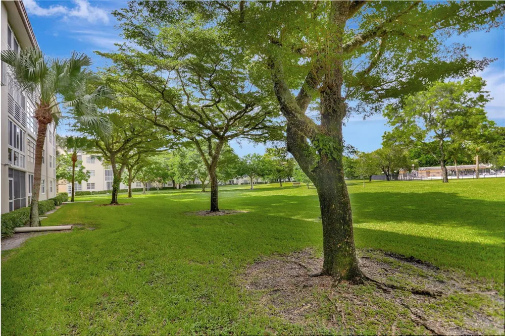 1605 Abaco Drive #M4 Coconut Creek, FL 33066