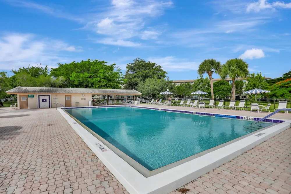1605 Abaco Drive #M4 Coconut Creek, FL 33066