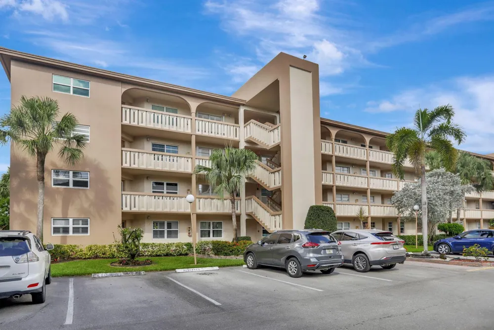 1605 Abaco Drive #M4 Coconut Creek, FL 33066