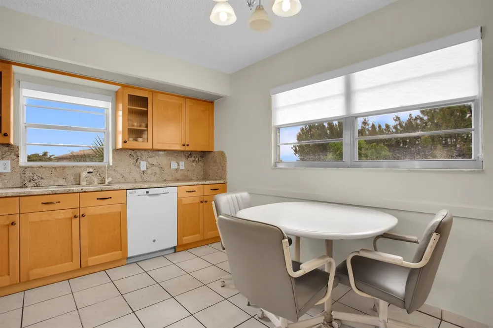 1605 Abaco Drive #M4 Coconut Creek, FL 33066