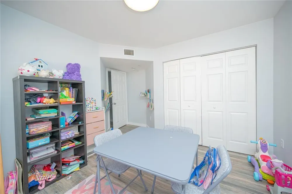 2841 NE 185th Street #514 Miami, FL 33180