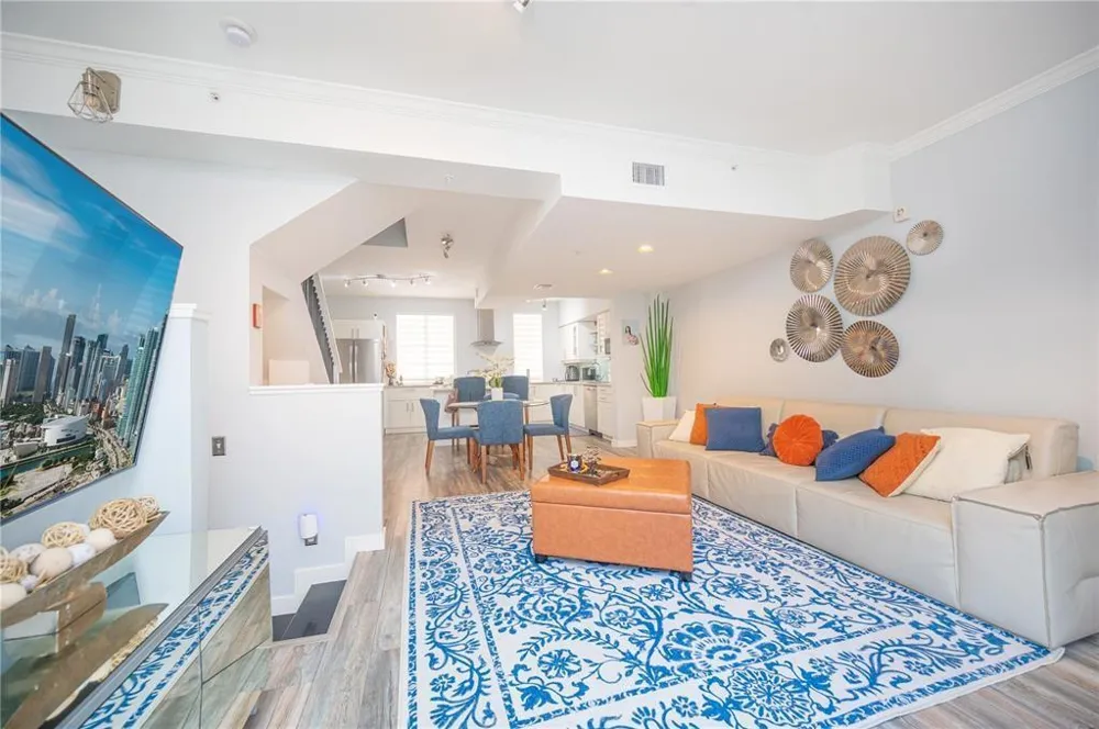 2841 NE 185th Street #514 Miami, FL 33180