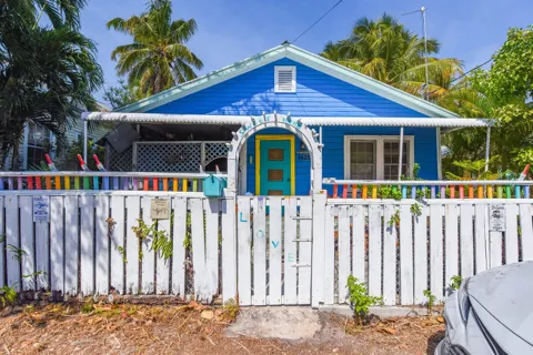 1425 Eliza Street