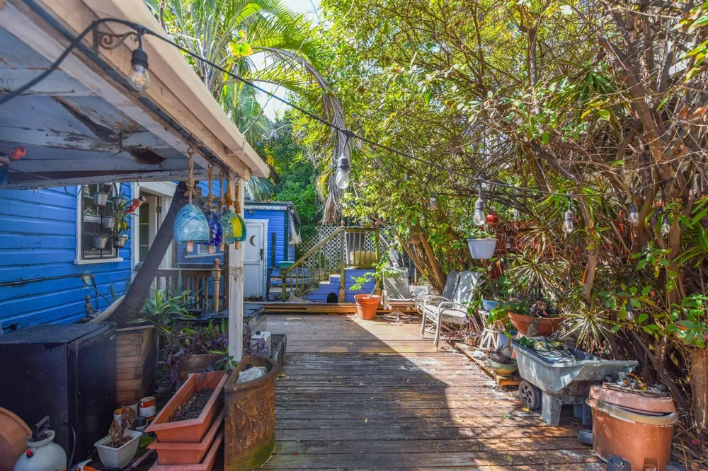 1425 Eliza Street Key West, FL 33040