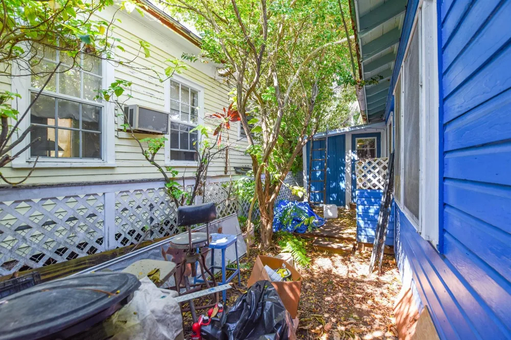 1425 Eliza Street Key West, FL 33040