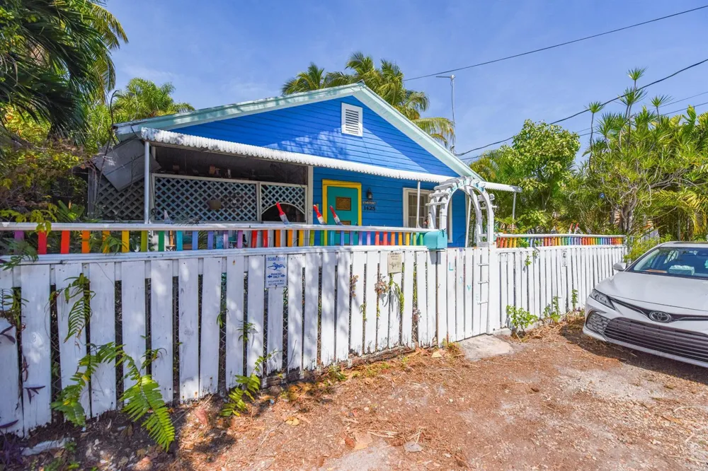 1425 Eliza Street Key West, FL 33040