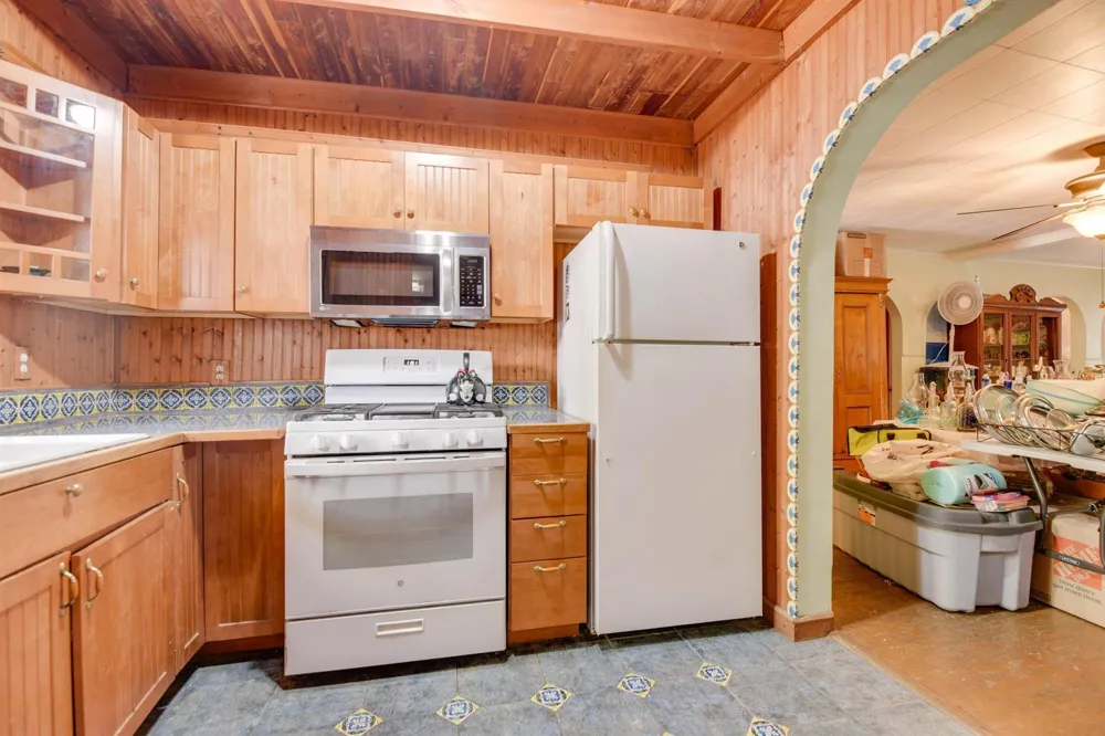 1425 Eliza Street Key West, FL 33040