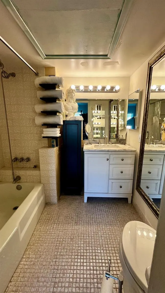 1950 Andrews Avenue #102d Wilton Manors, FL 33311