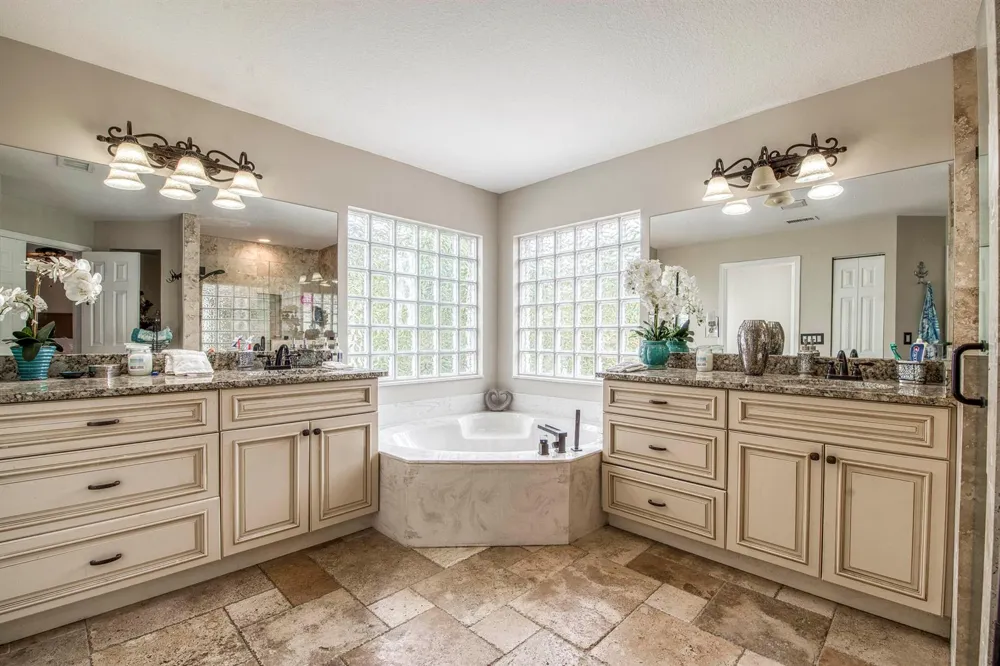 1508 Sagewood Court Riviera Beach, FL 33404