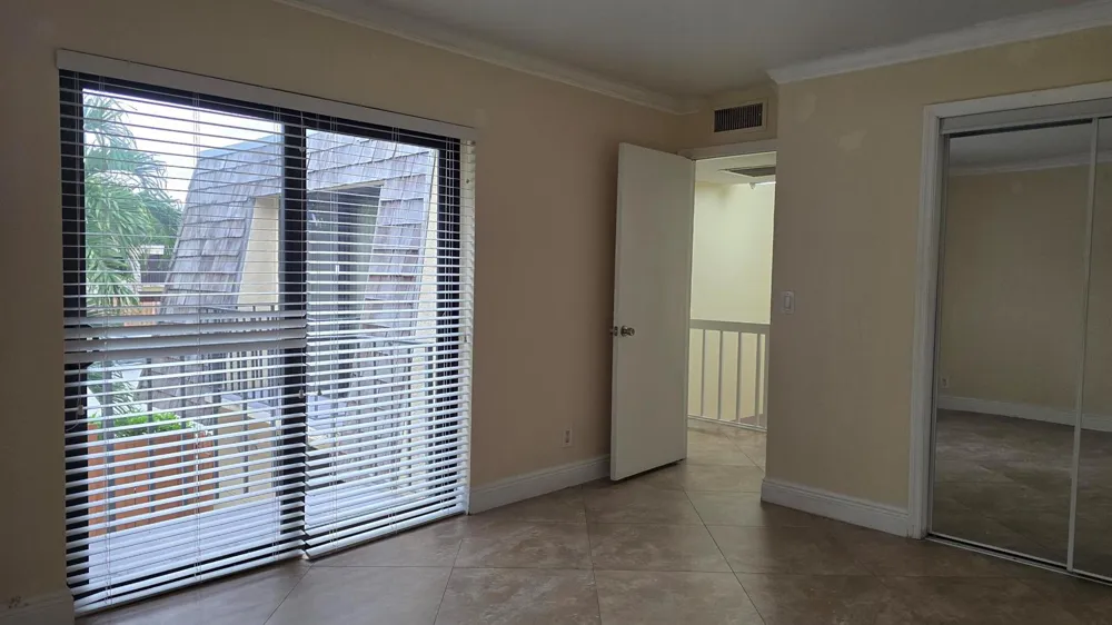 257 Lake Arbor Drive Palm Springs, FL 33461
