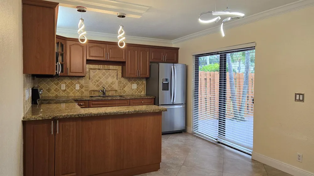 257 Lake Arbor Drive Palm Springs, FL 33461