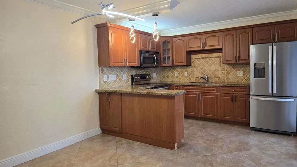 257 Lake Arbor Drive Palm Springs, FL 33461