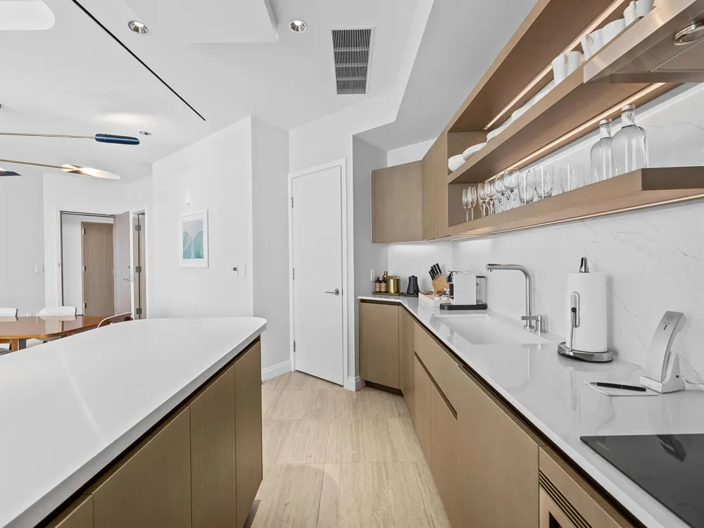 525 Fort Lauderdale Beach Boulevard #1505 Fort Lauderdale, FL 33304