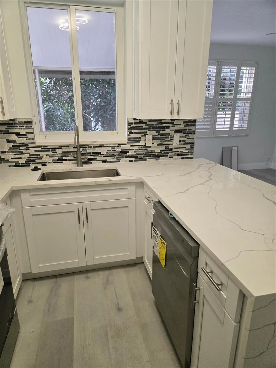 580 NW 87 WAY Coral Springs, FL 33071