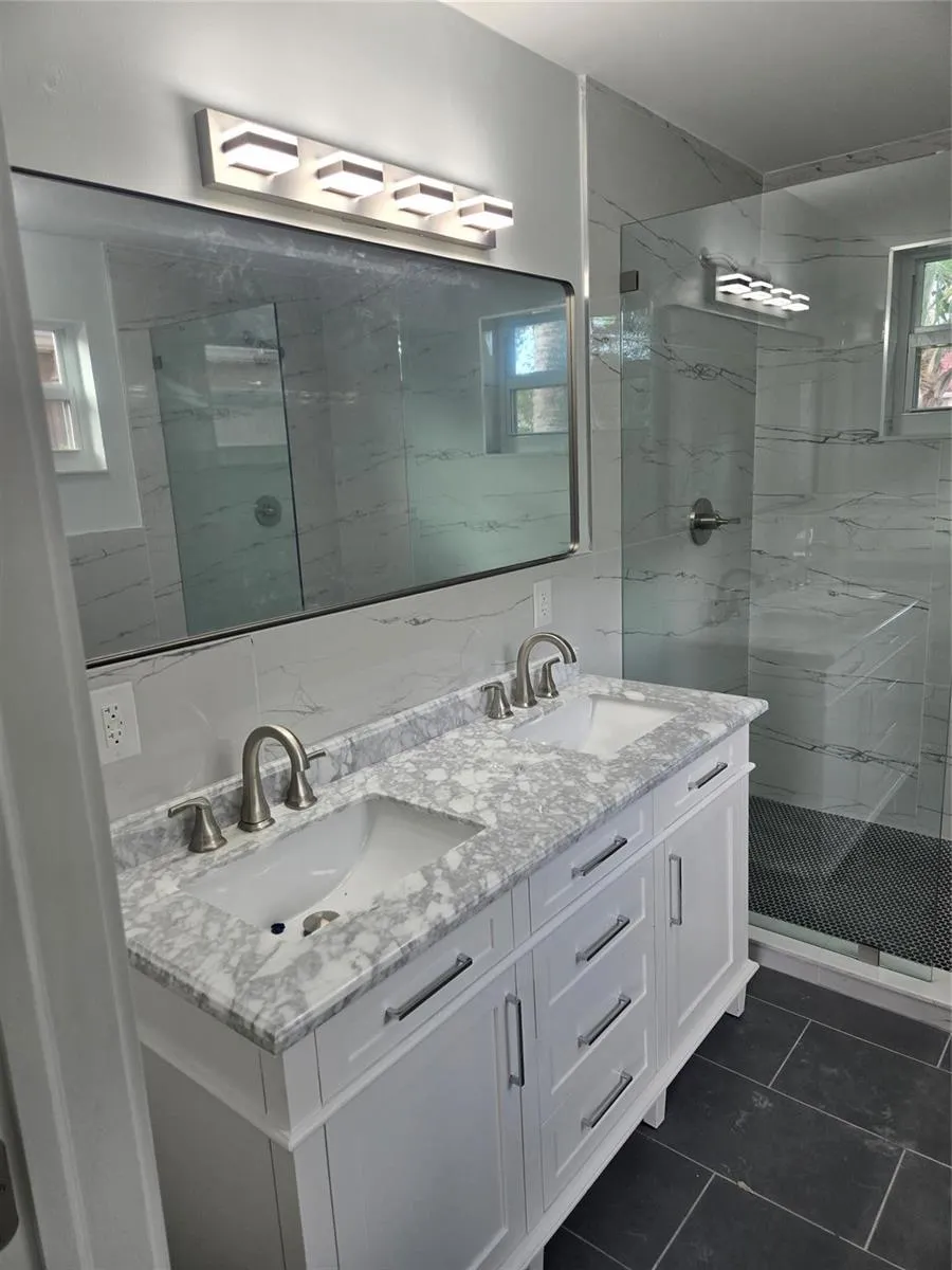 580 NW 87 WAY Coral Springs, FL 33071