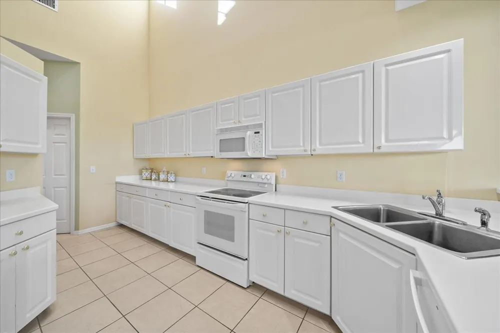 1725 Victoria Circle Vero Beach, FL 32967