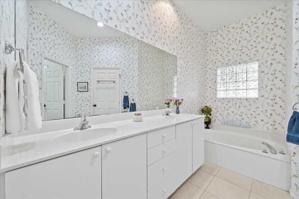 1725 Victoria Circle Vero Beach, FL 32967