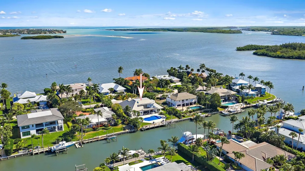 19 Island Road Sewalls Point, FL 34996