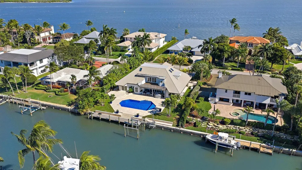 19 Island Road Sewalls Point, FL 34996