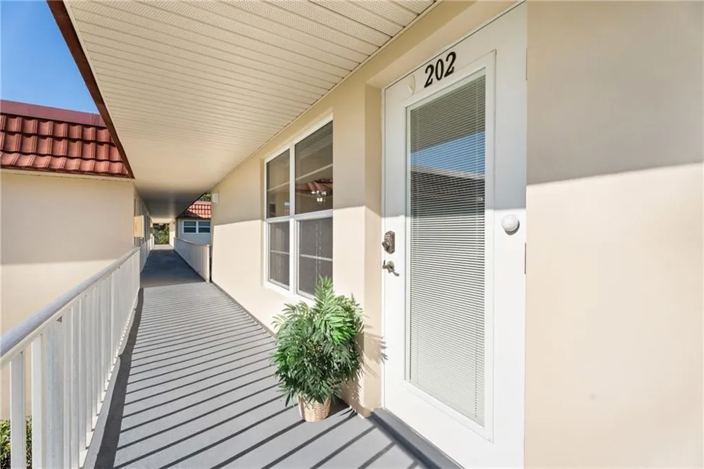 60 Woodland Drive #202 Vero Beach, FL 32962