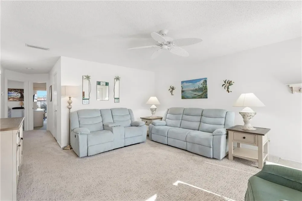 60 Woodland Drive #202 Vero Beach, FL 32962