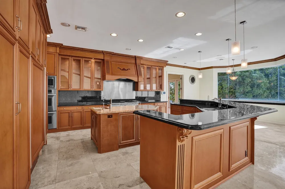 2330 NE 31st Court Lighthouse Point, FL 33064