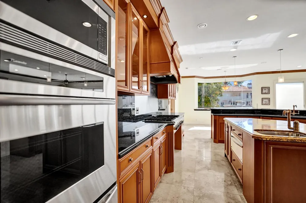 2330 NE 31st Court Lighthouse Point, FL 33064