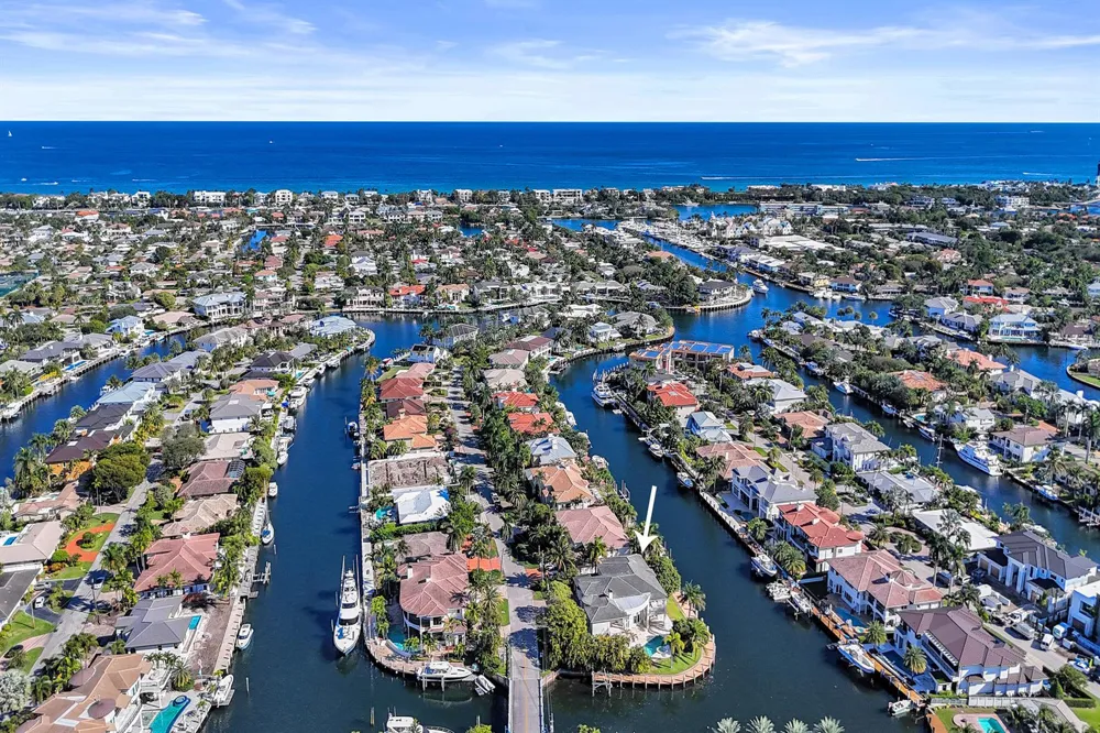 2330 NE 31st Court Lighthouse Point, FL 33064
