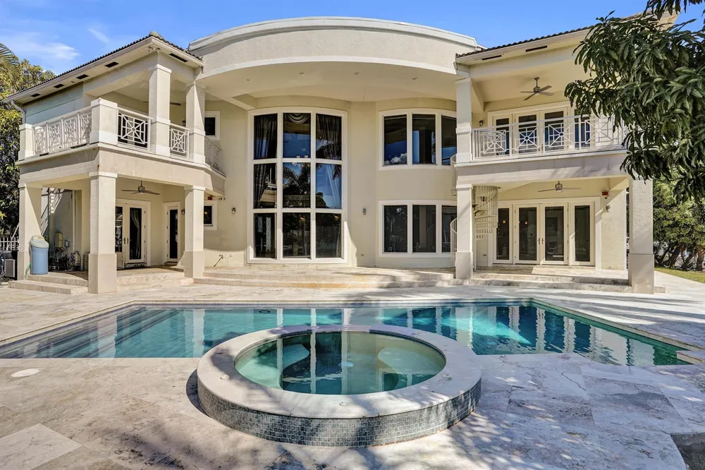 2330 NE 31st Court Lighthouse Point, FL 33064